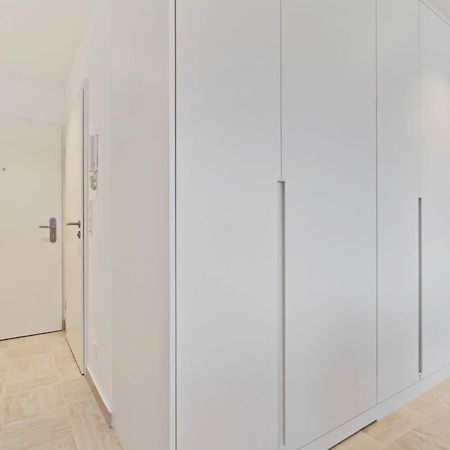 Modern Studio With King Bed, Walk To Attractions Luxembourg Eksteriør bilde