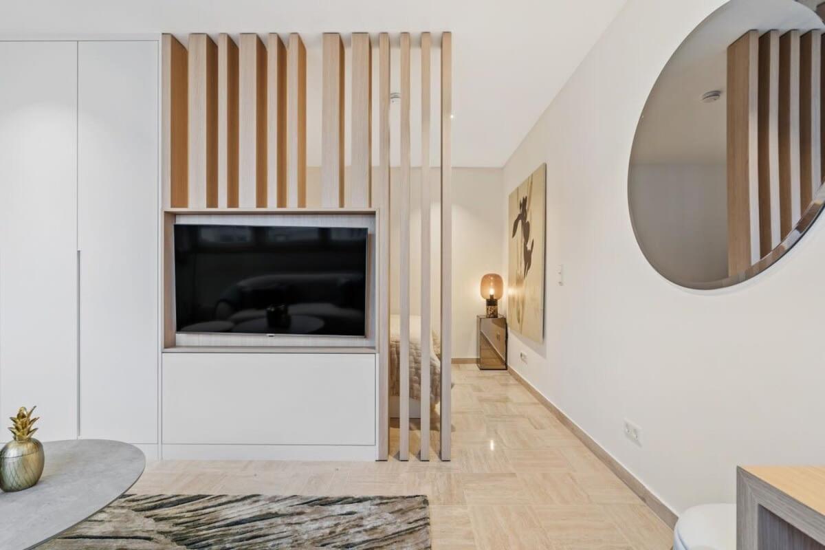 Modern Studio With King Bed, Walk To Attractions Luxembourg Eksteriør bilde