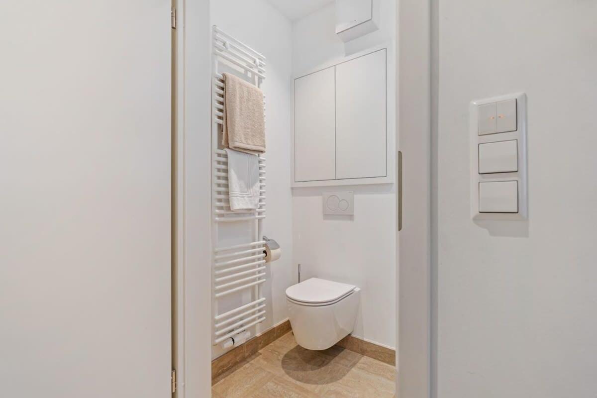 Modern Studio With King Bed, Walk To Attractions Luxembourg Eksteriør bilde
