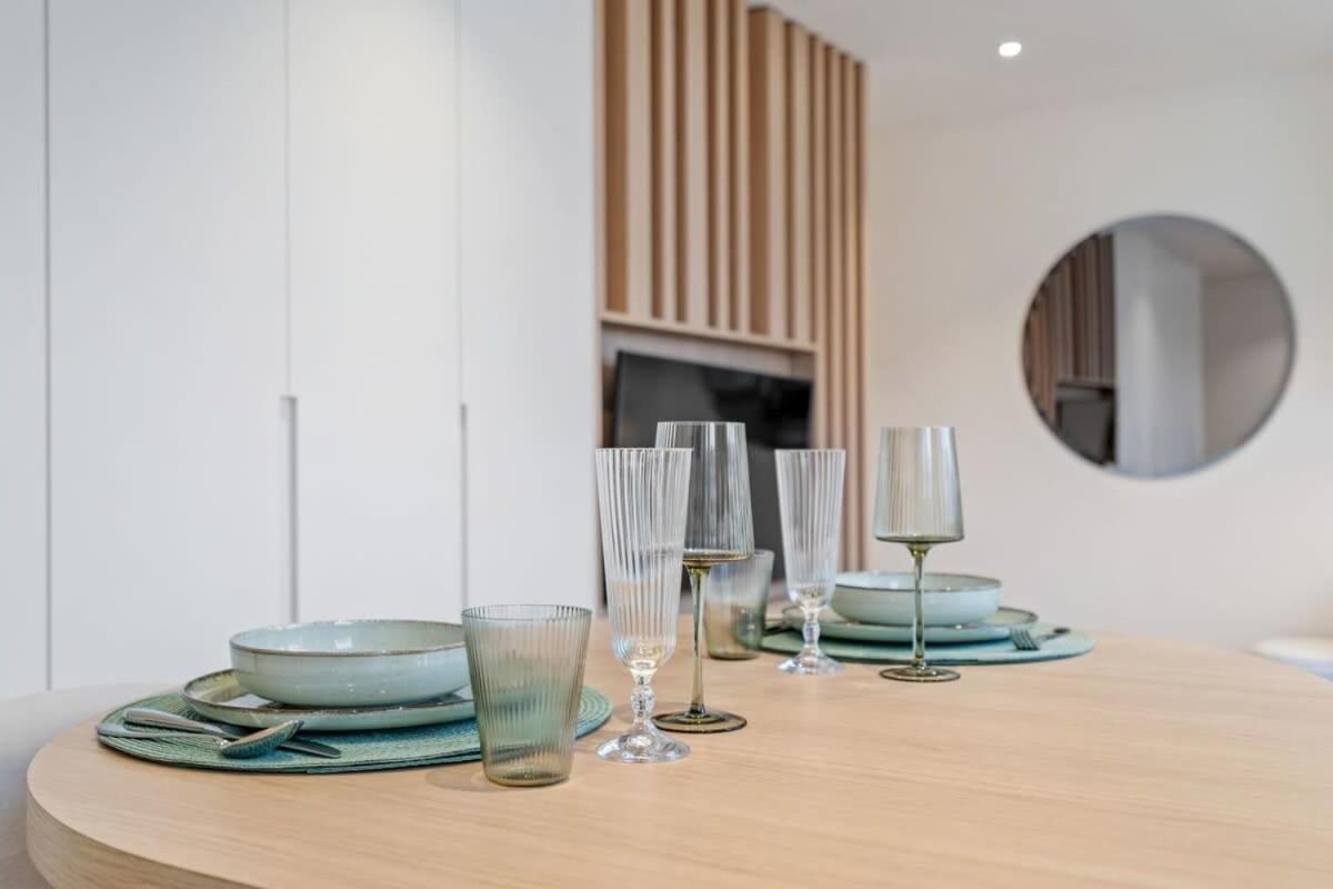 Modern Studio With King Bed, Walk To Attractions Luxembourg Eksteriør bilde