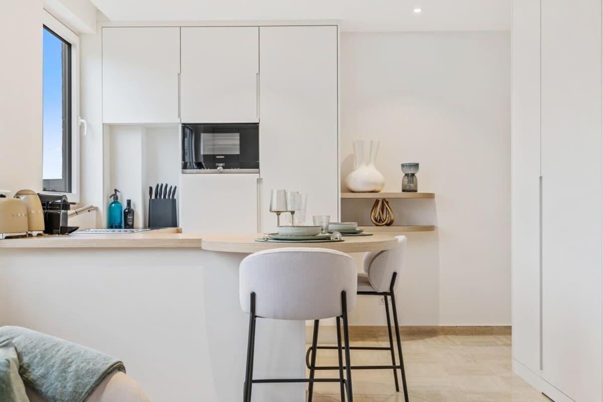 Modern Studio With King Bed, Walk To Attractions Luxembourg Eksteriør bilde