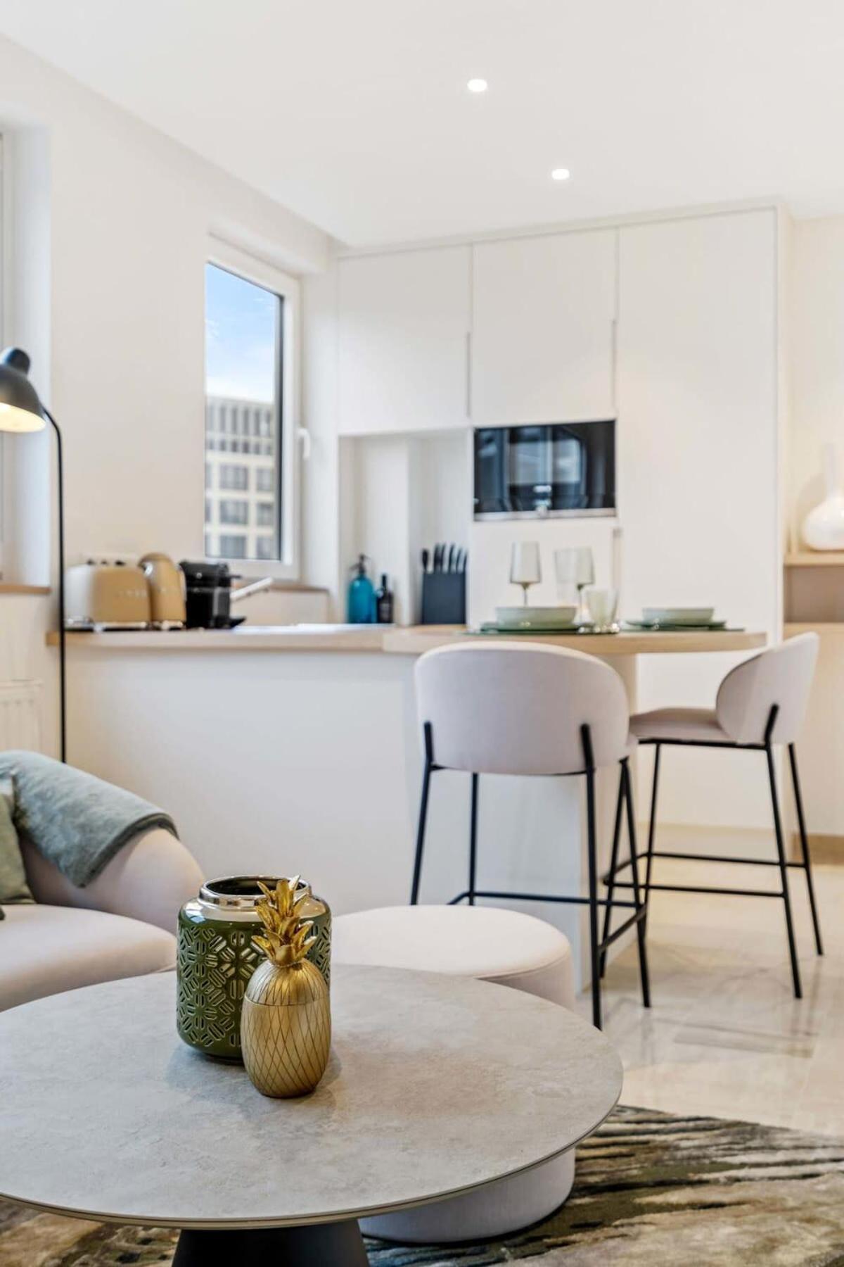 Modern Studio With King Bed, Walk To Attractions Luxembourg Eksteriør bilde
