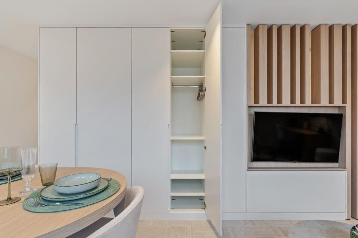 Modern Studio With King Bed, Walk To Attractions Luxembourg Eksteriør bilde
